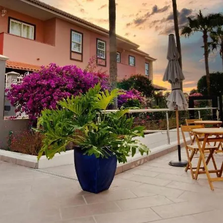 Gorgeous View & Sauna, Golf וילה