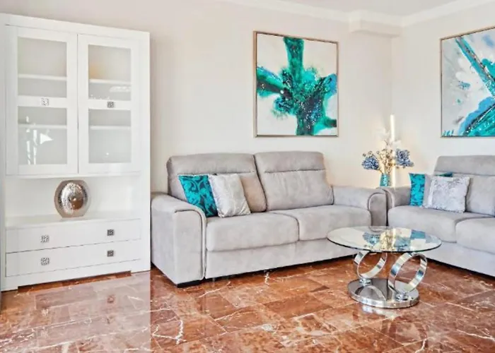 Vila Gorgeous View & Sauna, Golf